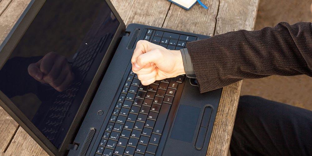 دلایل از کار افتادن ویندوز 10 + راه حل